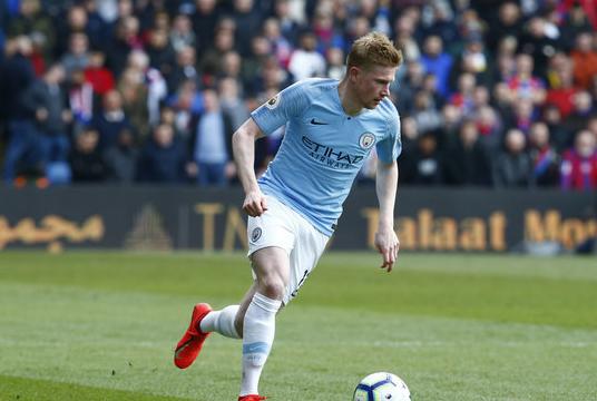 彻底爆发！勇士全队怒怼裁判，库里遭对手恶劣犯规引发强烈抗议