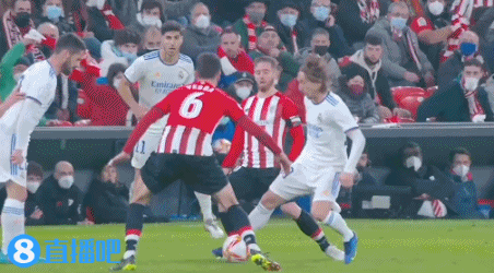 剑南春丨拜仁3-1逆转圣保利，迪亚斯传射，格雷罗、雅克松建功