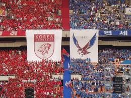 前LPL解说怒喷Uzi：名人堂你配进吗？拳头LOL负责人：今年全球总决赛会非常特别，开幕式将很壮观！